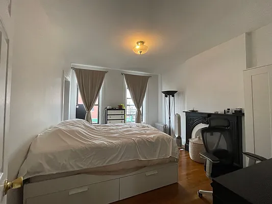 Rented by Compass | media 25