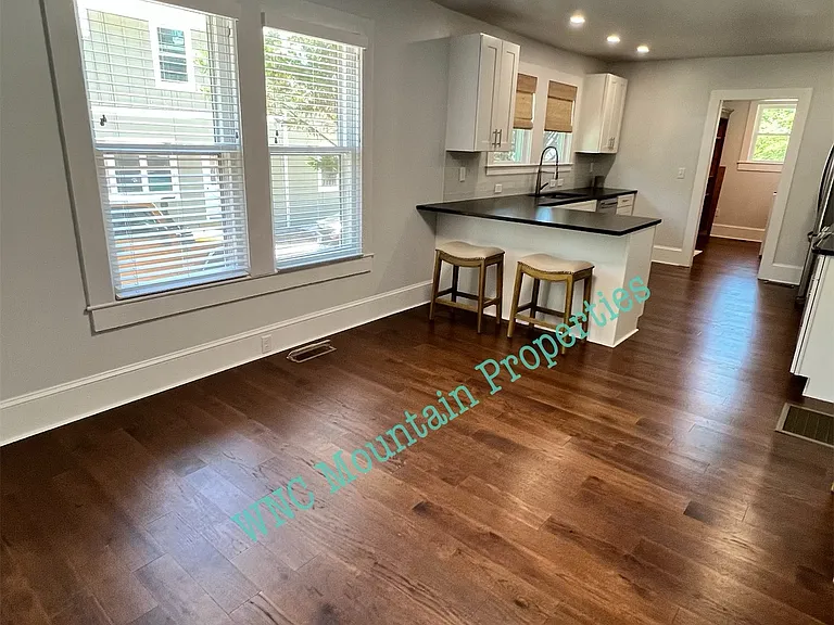 15 Mountain View Ave — Photo 6