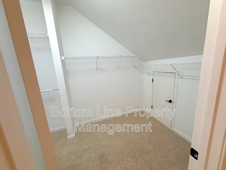 15007 Skypark Dr — Photo 33