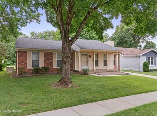 9302 Marse Henry Dr, Jeffersontown, KY 40299