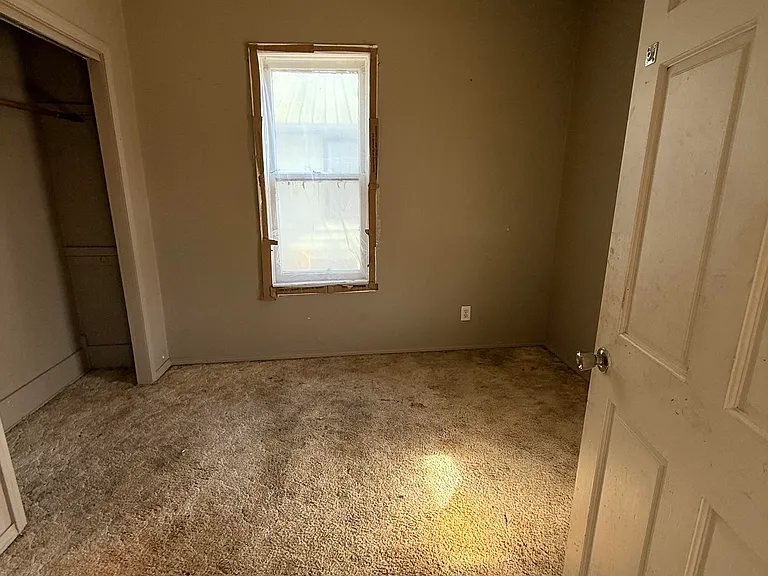 1286 E Vanderhoof St — Photo 18