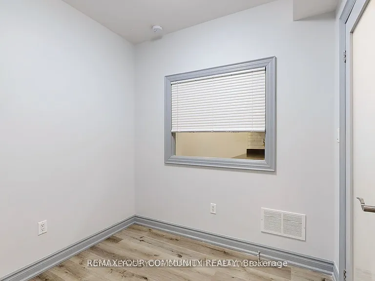 586 Parliament St #C — Photo 13