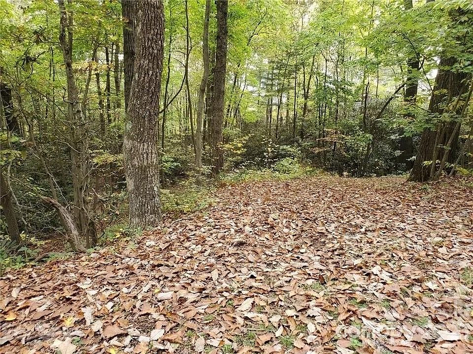 1st image of 2 Foxwood Dr