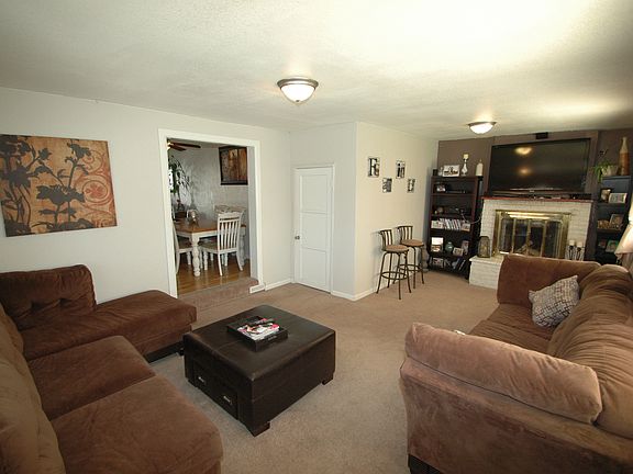 4th image of 1640 S Patton Ct