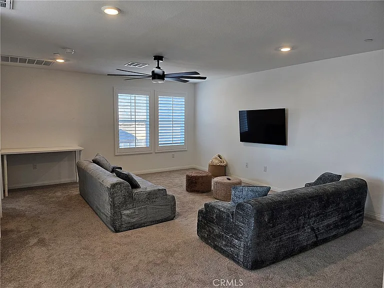 62488 Highwing St — Photo 10