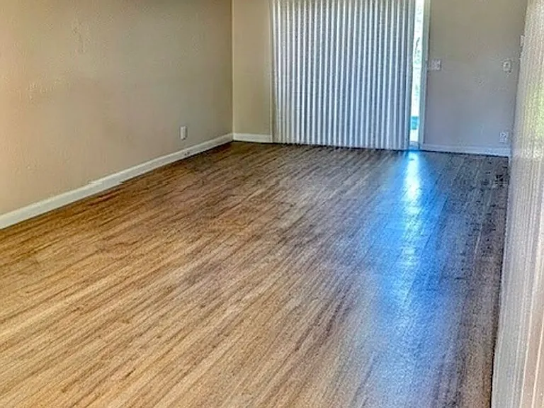 4607 Fall Ave — Photo 4