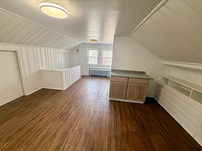 131 W Ramapo Ave — Photo 10