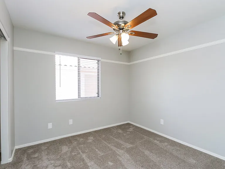 10602 W Rosewood Dr — Photo 13