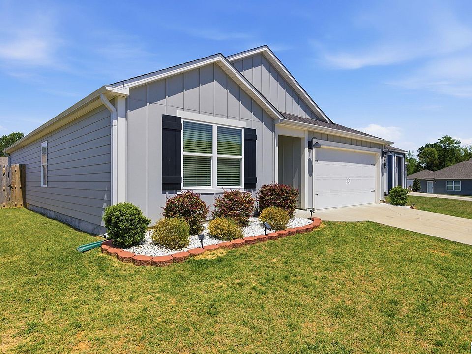 1st image of 4983 Newbridge Blvd