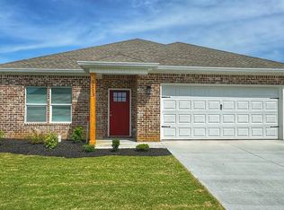 2123 Crowne Ridge Dr, Newbern, TN 38059