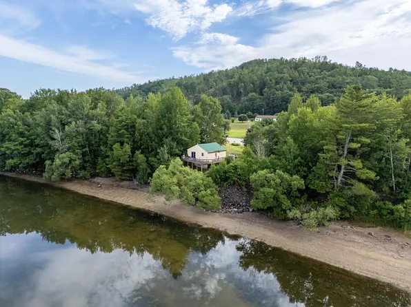 25 Railroad Drive, Sabattus, ME 04280