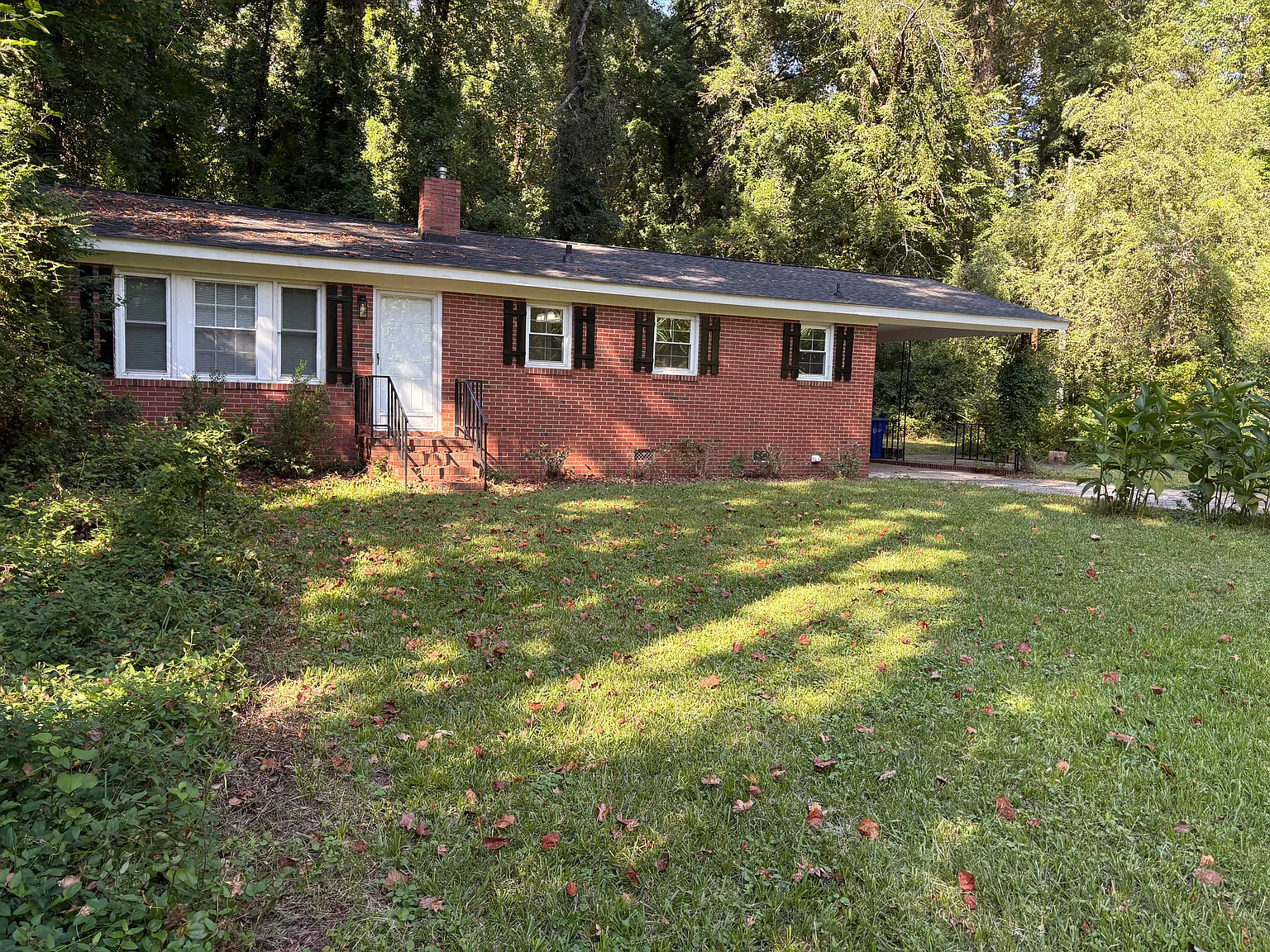 1310 Stadium Dr — Photo 3