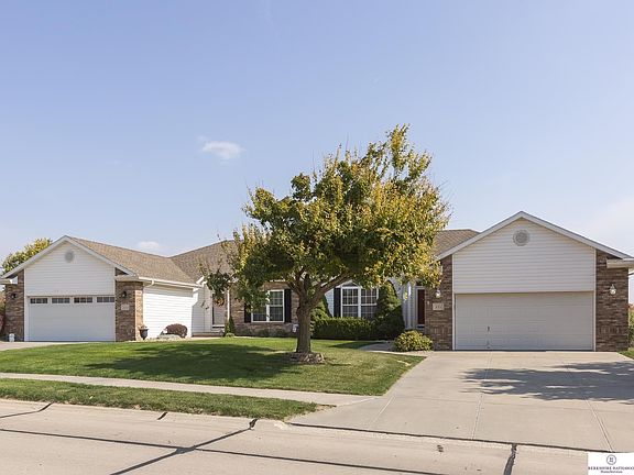 5th image of 321 Eagle Hills Dr