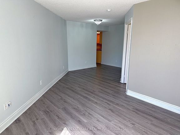 4th image of 15 Northtown Way #822