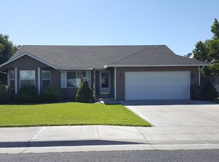 359 NW 10th St, Hermiston, OR 97838