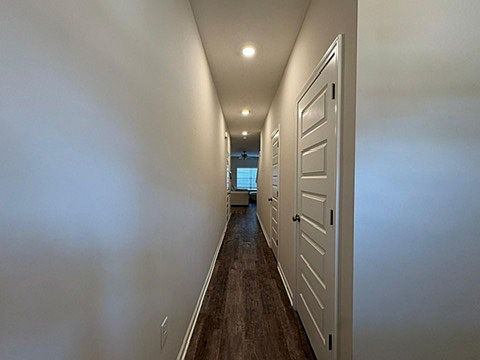 4th image of 1837 Bethpage Dr