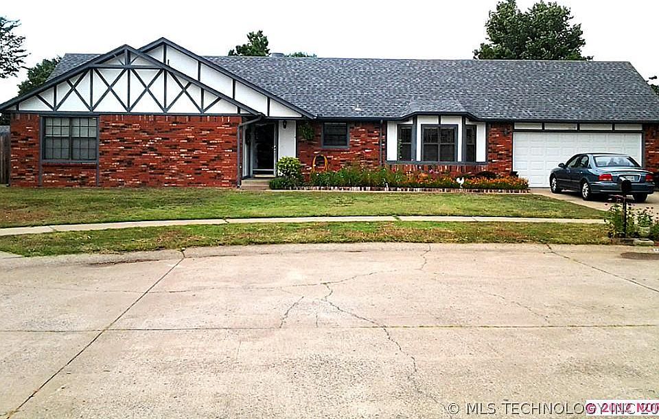 1st image of 1029 E 145th Pl