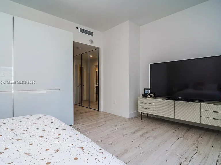 3500 Island Blvd #DPH01 — Photo 33