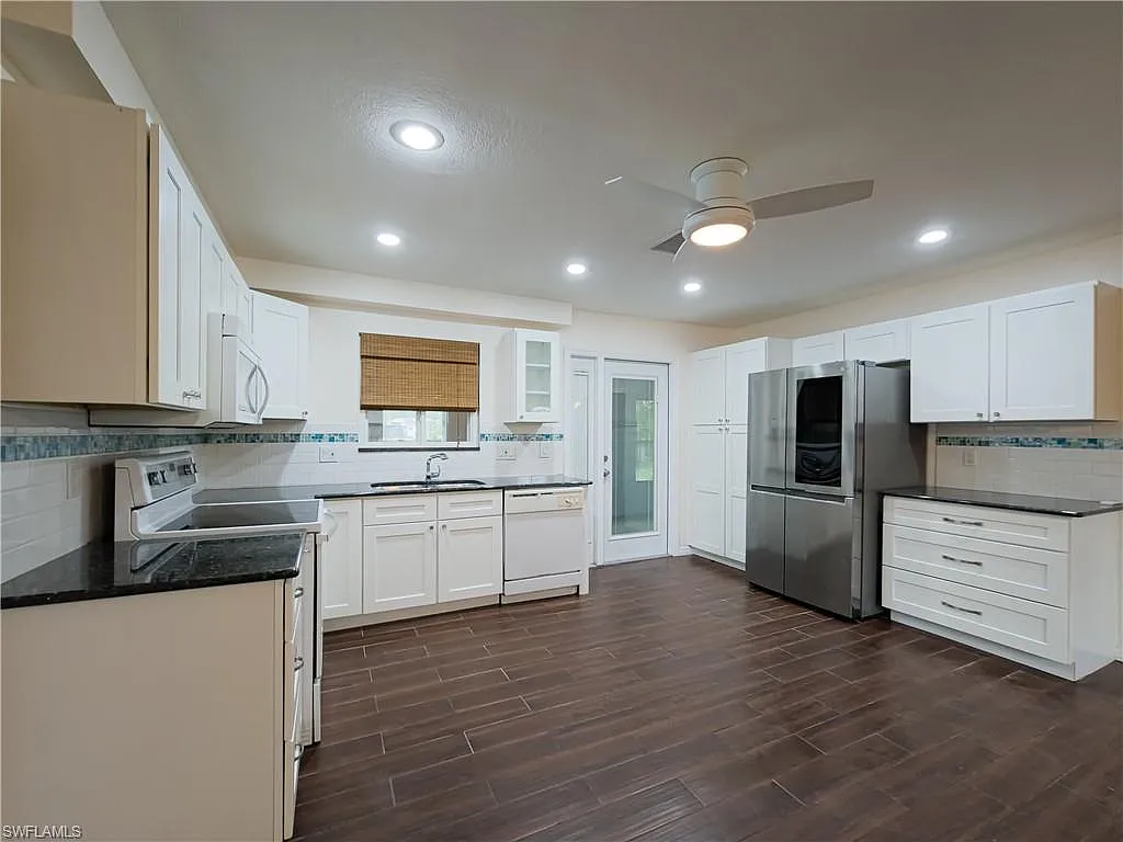 2 bed, 2.0 bath, 936 sqft, $1,500 — Photo 4