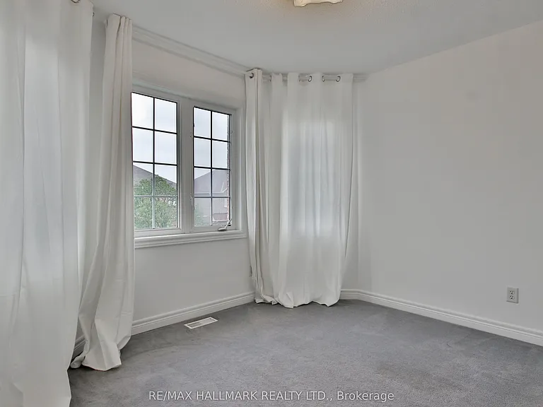 15 Briarglen Rd — Photo 30