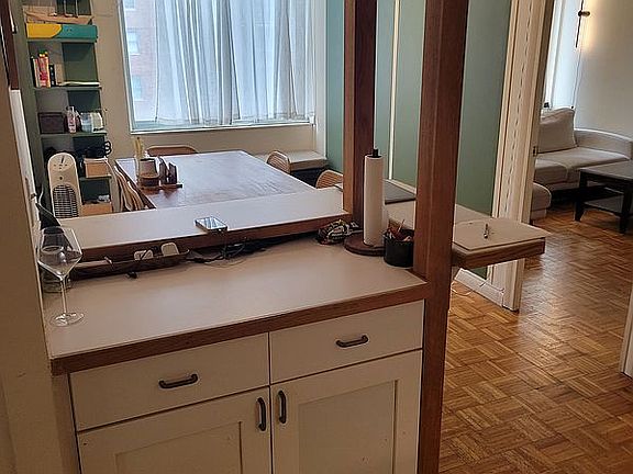 5th image of 353 E 72nd St APT 9B