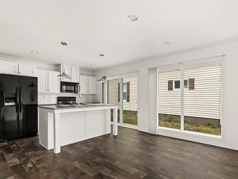 114 S Diamond St — Photo 13