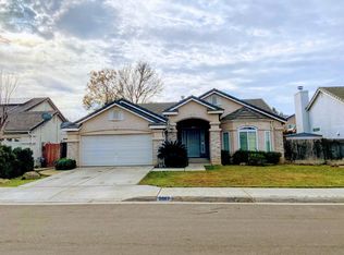 2867 E Waterford Ave, Fresno, CA 93720