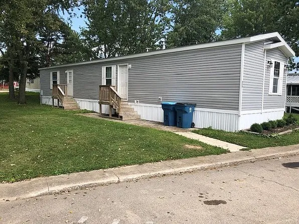 829 Sharon St, Bluffton, IN 46714