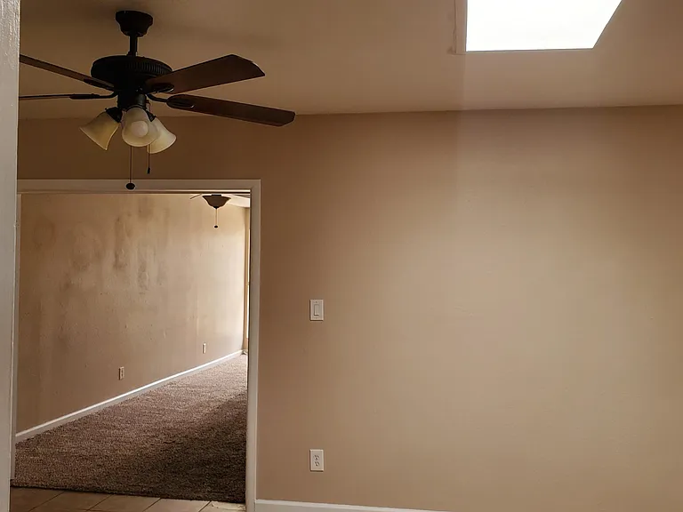 1719 E Gaylon Dr — Photo 2