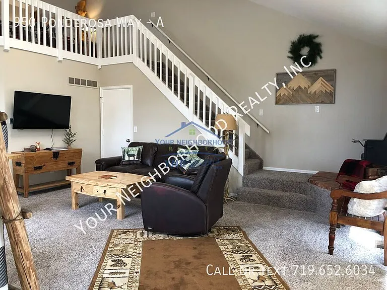 950 Ponderosa Way #A — Photo 3