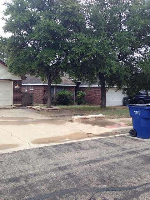 1st image of 1514 Parkwood Dr