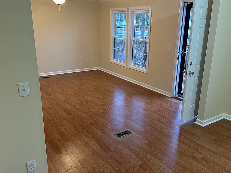 304 Carla Ann Dr — Photo 8