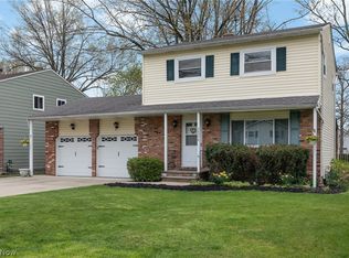 38276 Poplar Dr, Willoughby, OH 44094