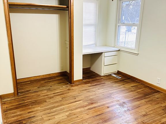 5th image of 106 Sunview Dr