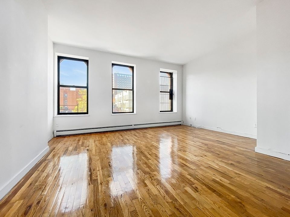 1st image of 388 Manhattan Ave #A5