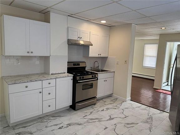 5th image of 61 Nassau Ave APT 1