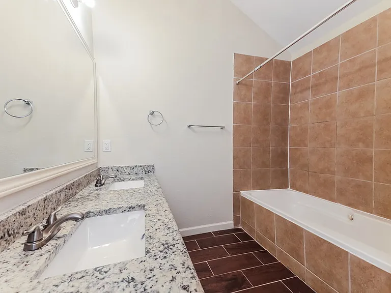1208 Paintbrush St — Photo 12