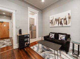 68 E Cedar St #ID1360101P, Chicago, IL 60611