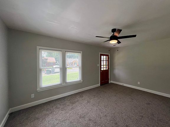 5th image of 2506 Burns Ave