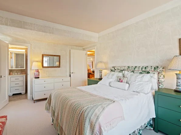 799 Park Avenue image 12 of 16