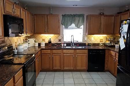 1st image of 2302 Graystone Dr