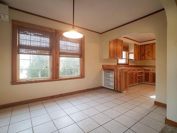 4th image of 1029 Campbell Ave