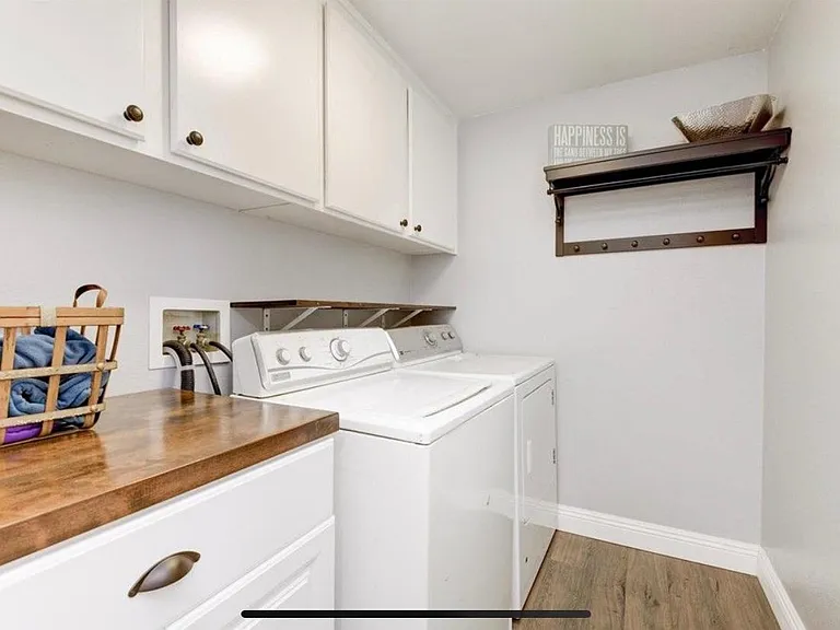 1298 El Mercado Way #D — Photo 6