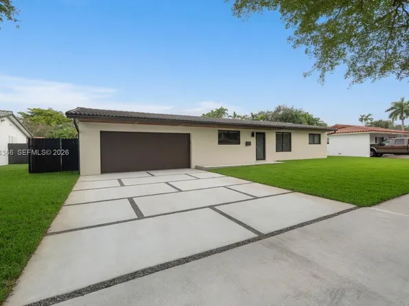 14515 Mahogany Ct, Miami Lakes, FL 33014