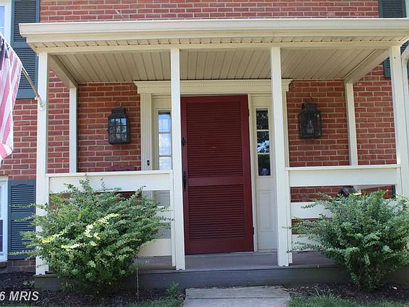 2nd image of 10819 Brentwood Ter