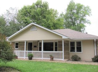 502 Willow Ln, Columbus, IN 47203