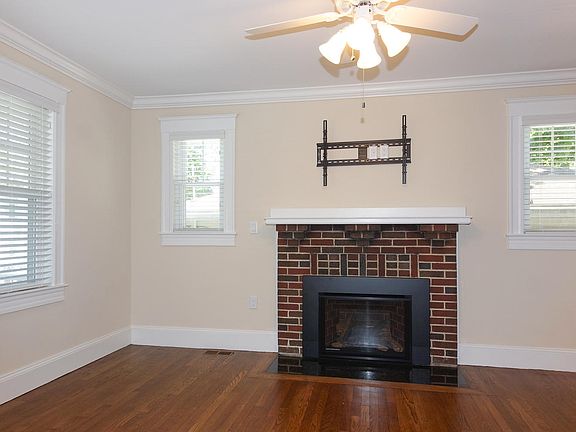 Living Room with Gas Fireplace