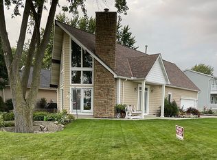 2142 S Emerald Shores Dr, Lakeside Marblehead, OH 43440