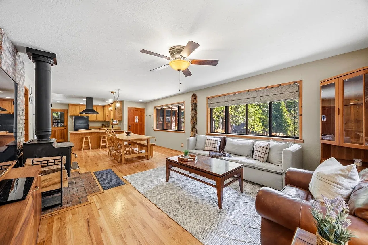 2 bed, 1232 sqft, $2,650 — Photo 4