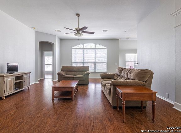 5th image of 4720 Green Bluff Dr